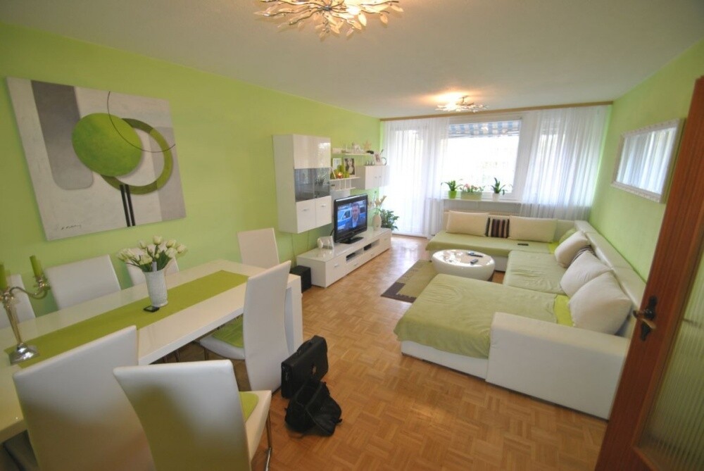 Lichtes Wohnzimmer