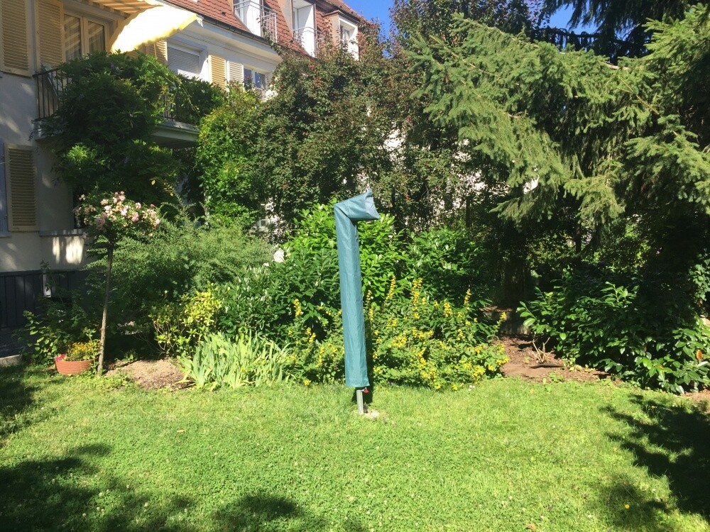 Gemeinschatsgarten hinter dem Hause