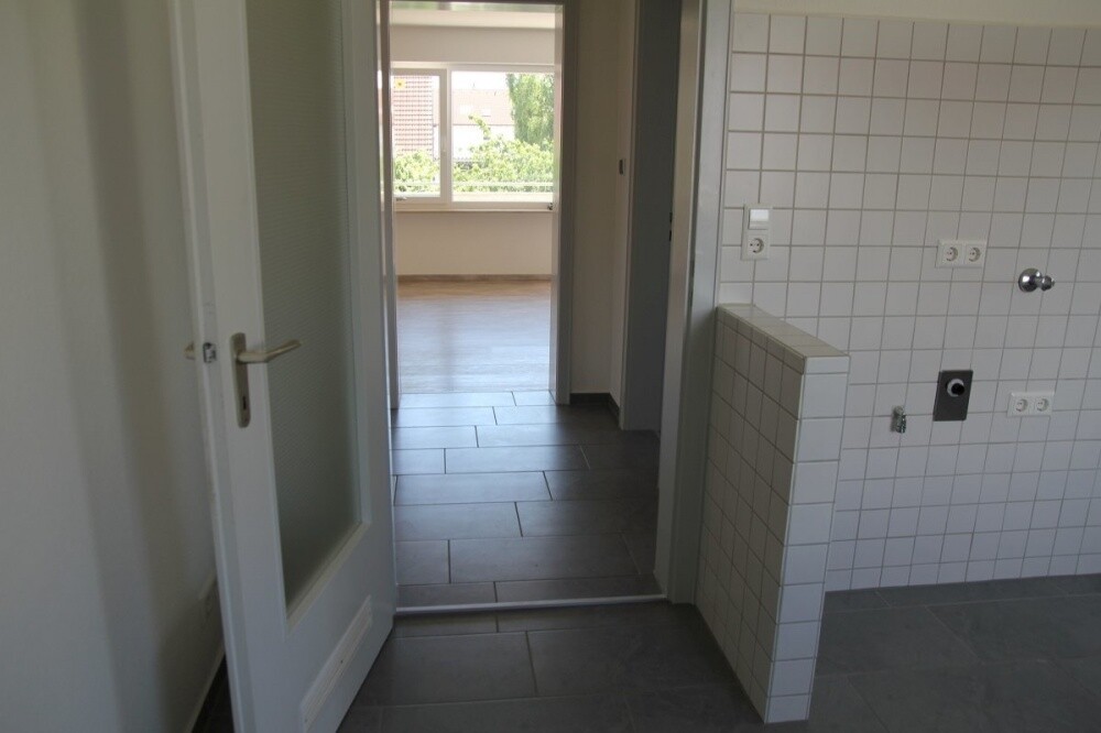 Küche Anschlüsse Waschmaschine und Trockner
