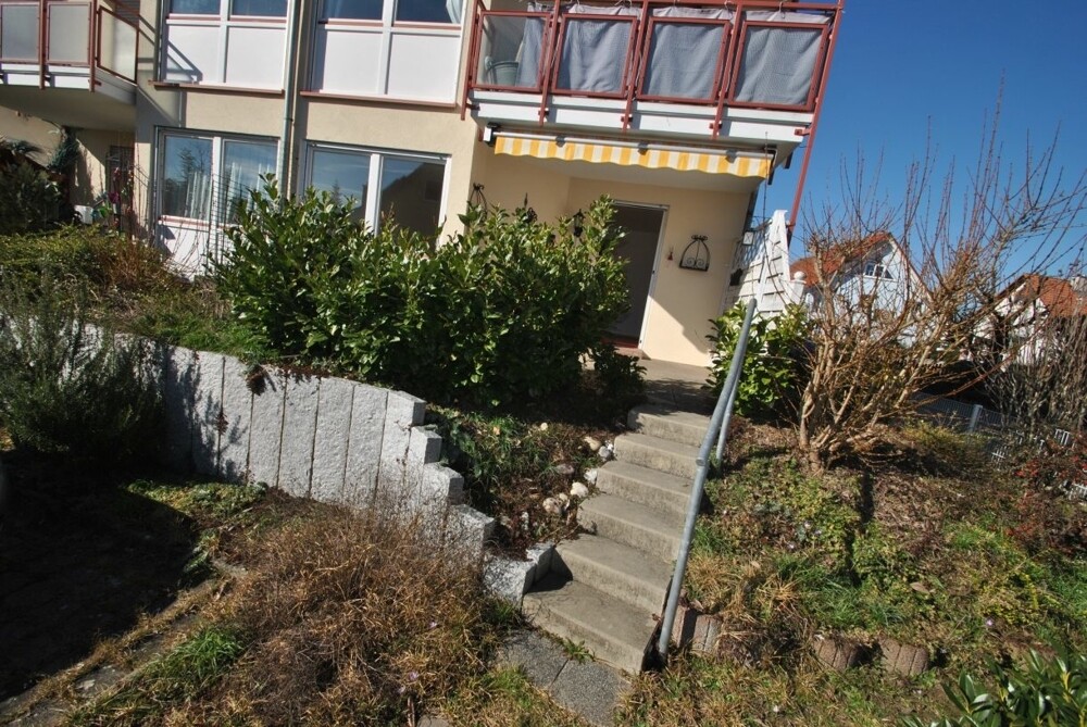Terrasse mit eigenem Gartenanteil