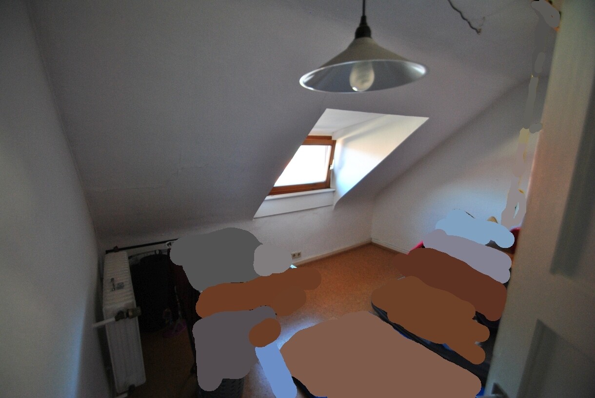 Ein Speicherraum Dachspitz