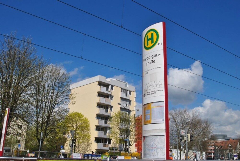 Einige wenige Schritte vom Hause