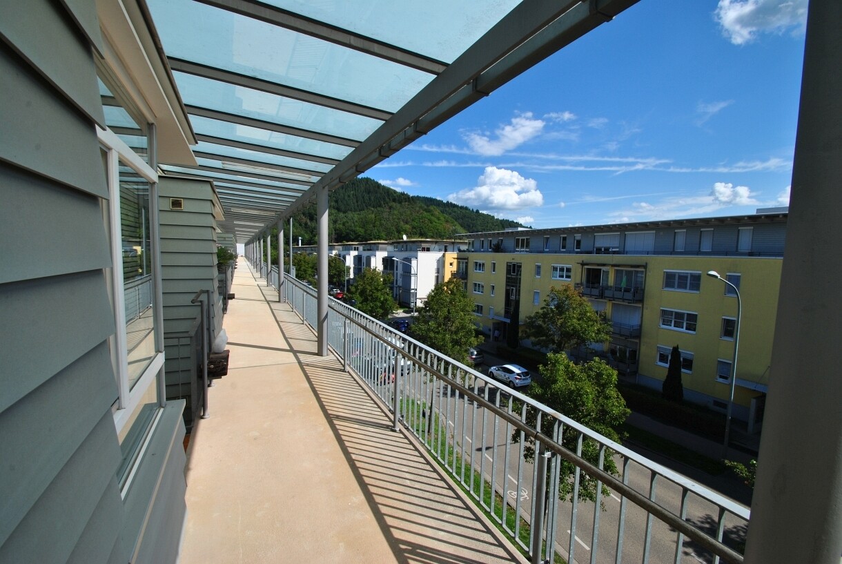 Laubengang vor der Wohnung