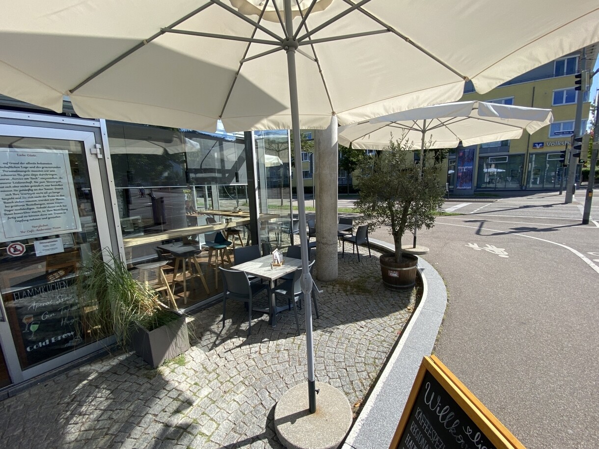 Nettes Cafe am Eck