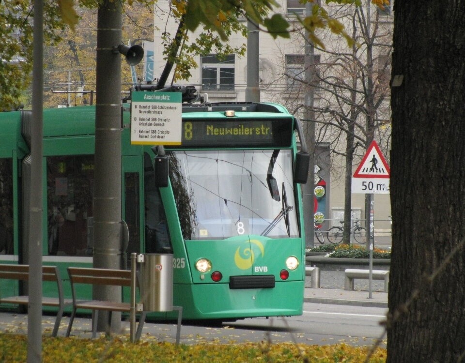 Tram8 zu Fuß