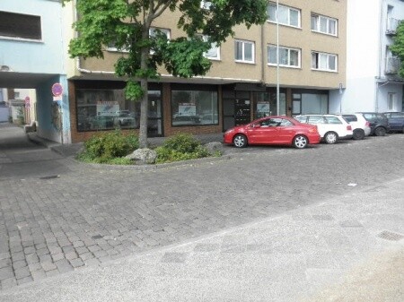Straßenansicht
