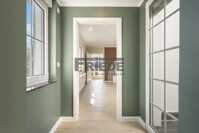 Flur mit Blick ins Schlafzimmer