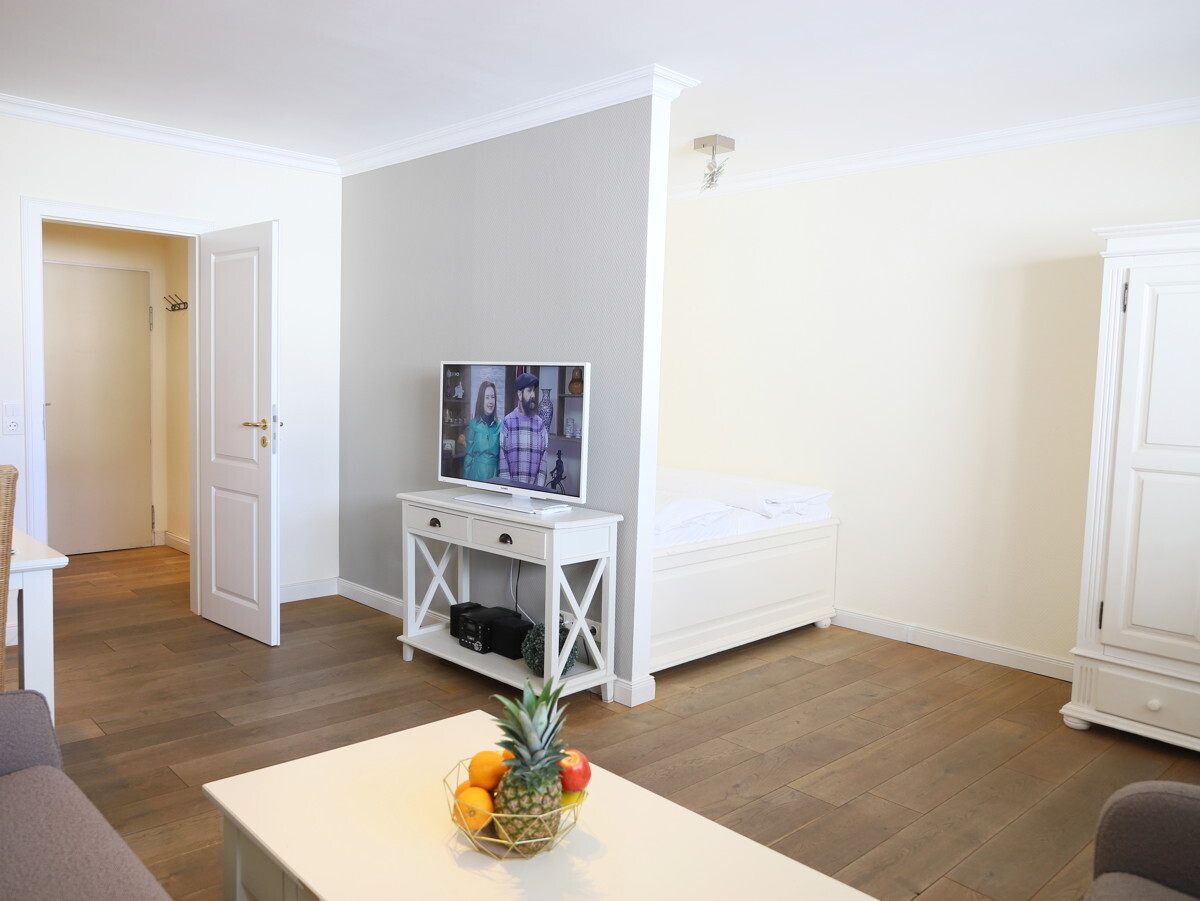 Zwischenwand zum Bett