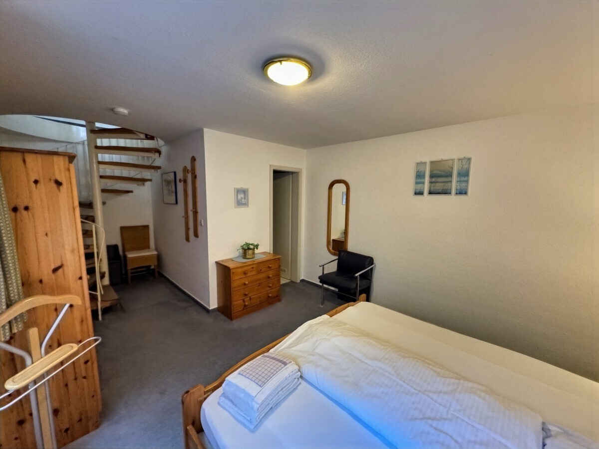 14-1446 Schlafzimmer 2