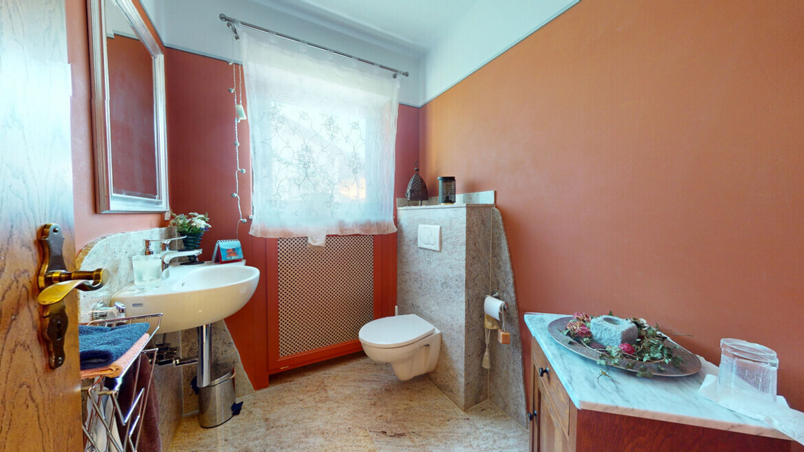 Gäste-WC EG