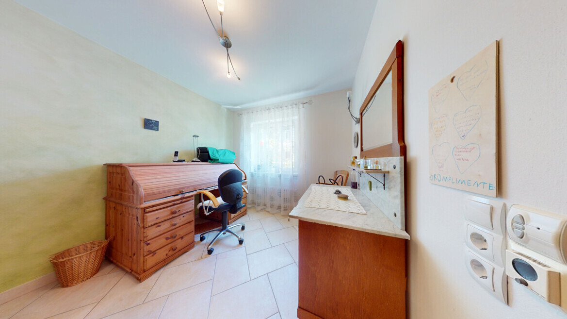 Büro EG