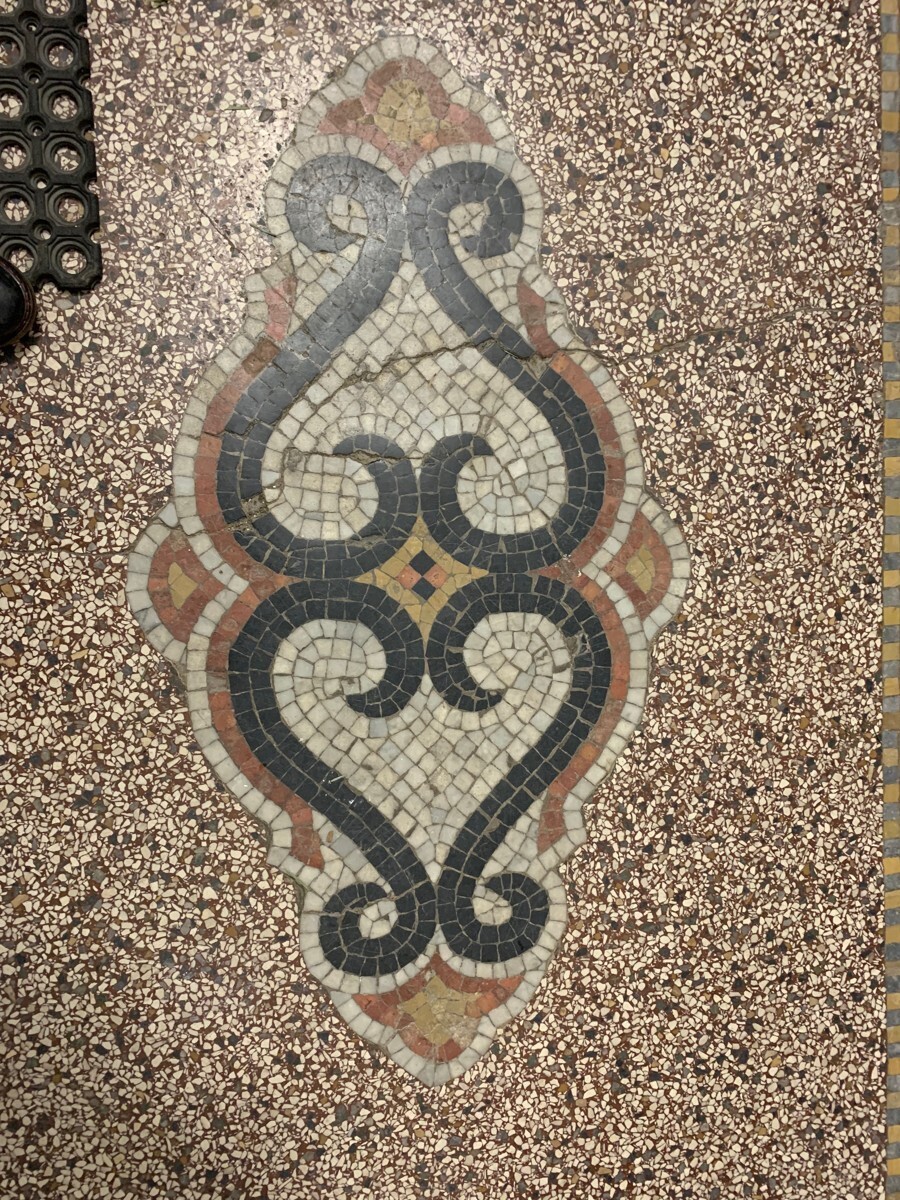 Terazzo im Treppenhaus