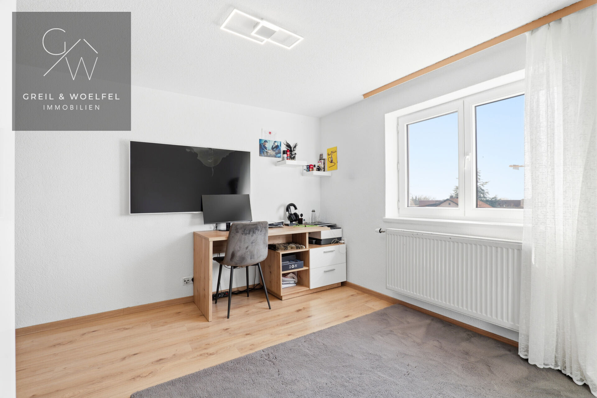 Schlafzimmer 2 2