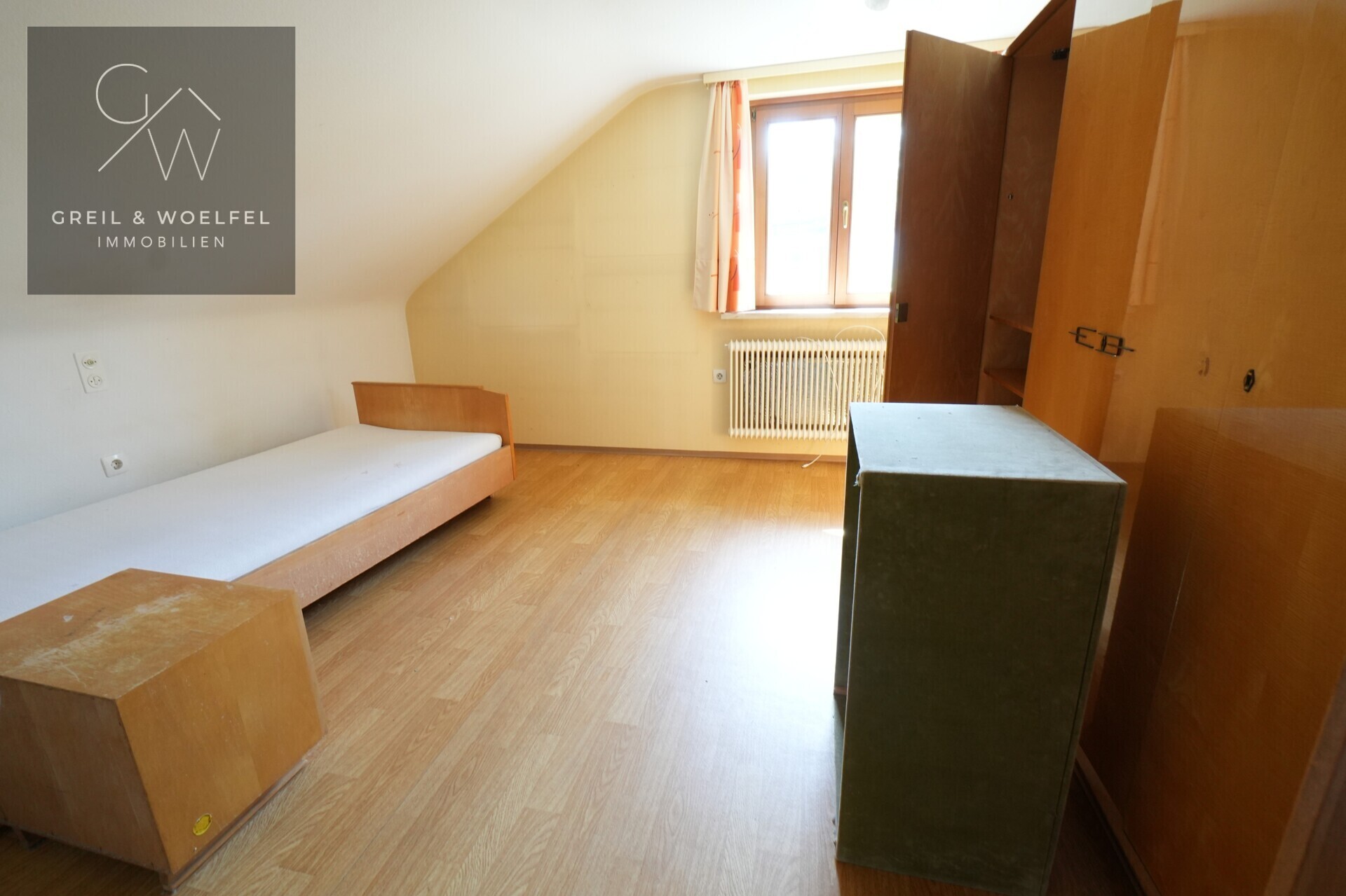 Zimmer 1 OG