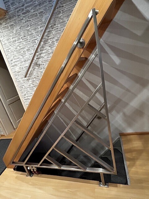 Heizbarer Raumteiler-Geländer