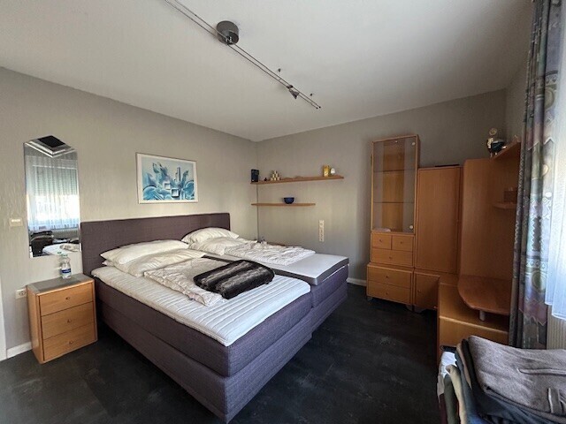 Schlafzimmer EG-2