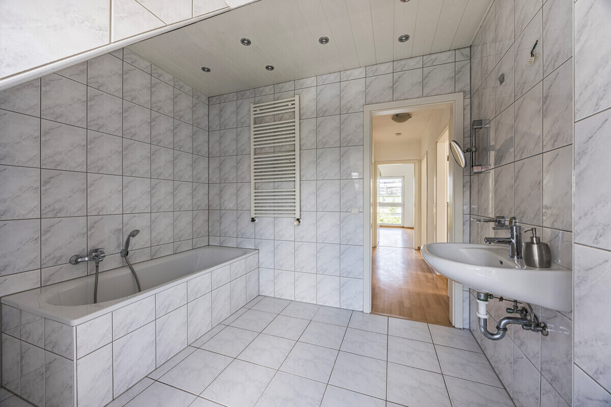 Das Wannenbad auf der 1. Etage