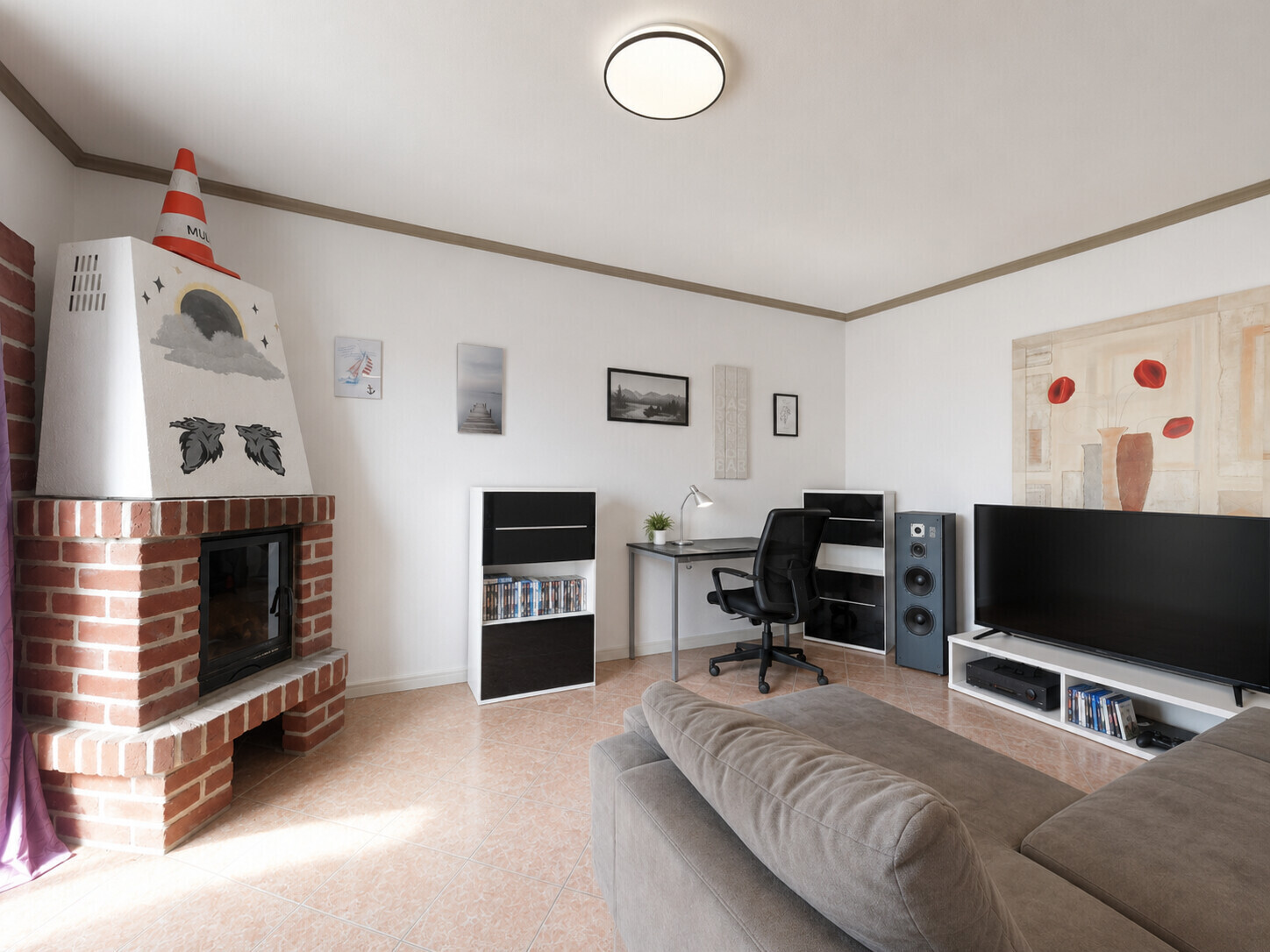 Wohnung EG Wohnzimmer mit Kamin