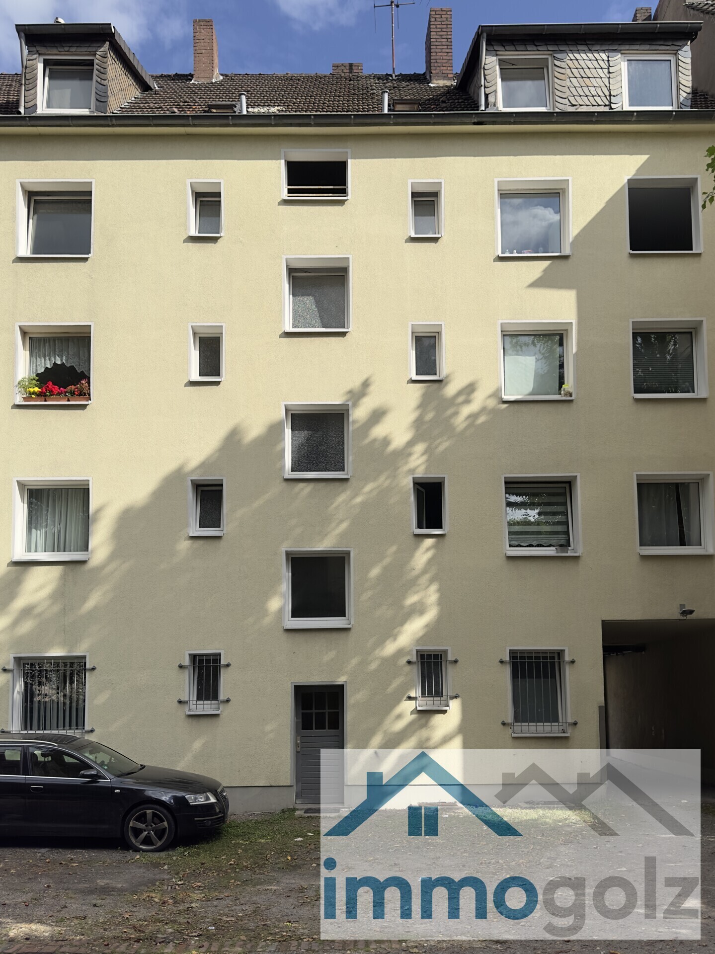 Hausrückseite