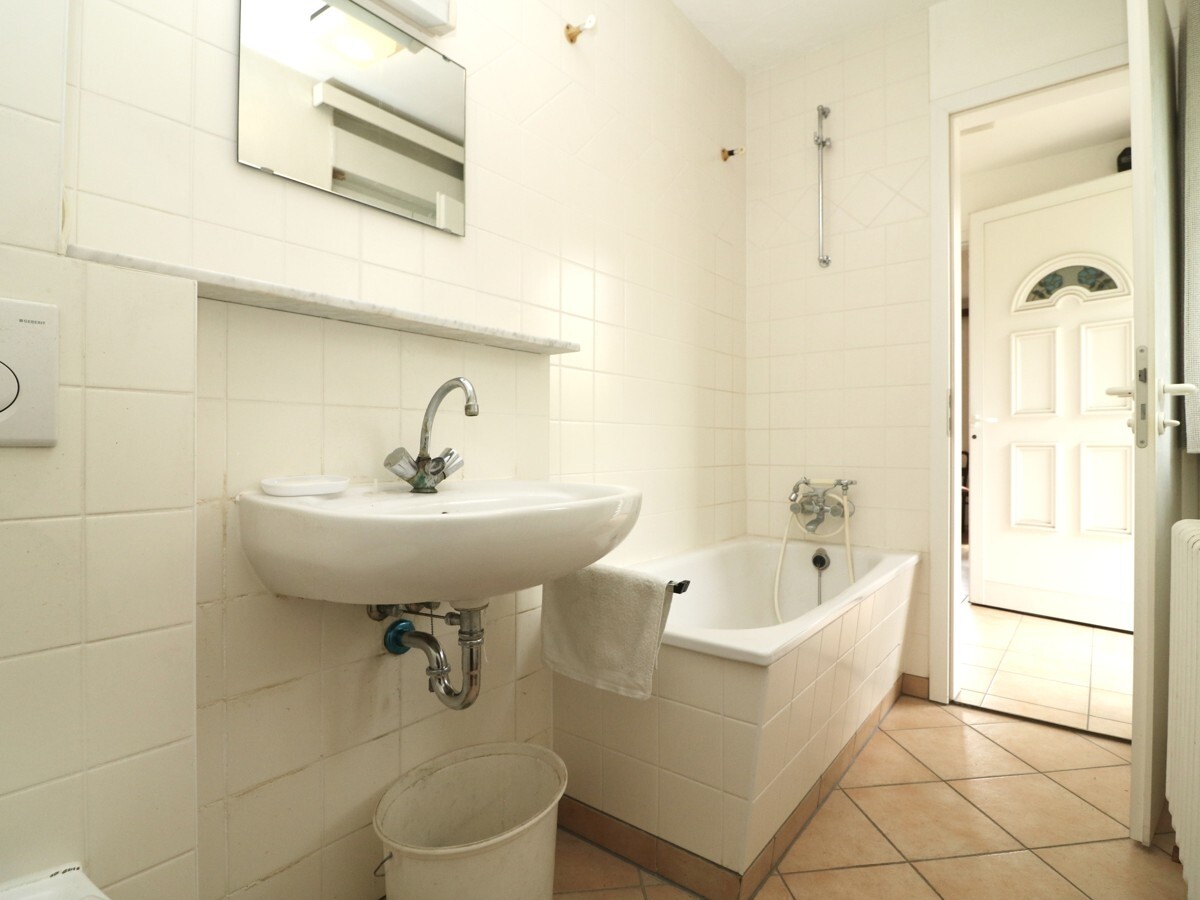 Bad mit Wanne