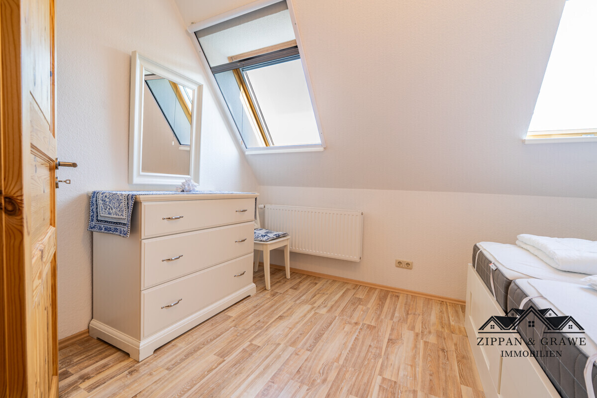 Schlafzimmer DG