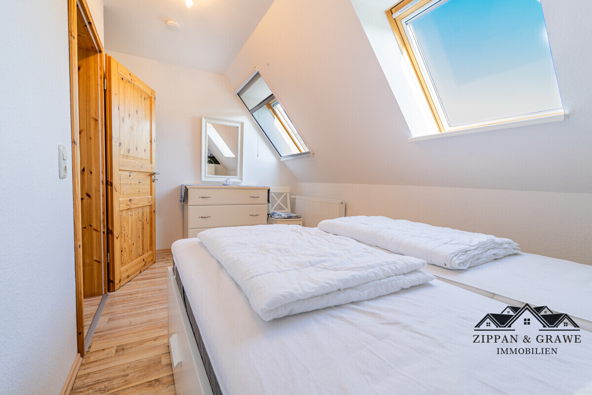 Schlafzimmer DG