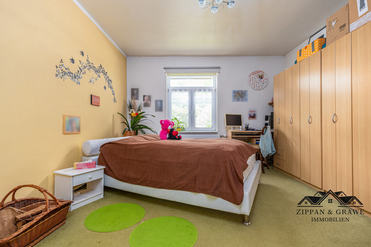 Schlafzimmer 2 Wohnung 1 EG