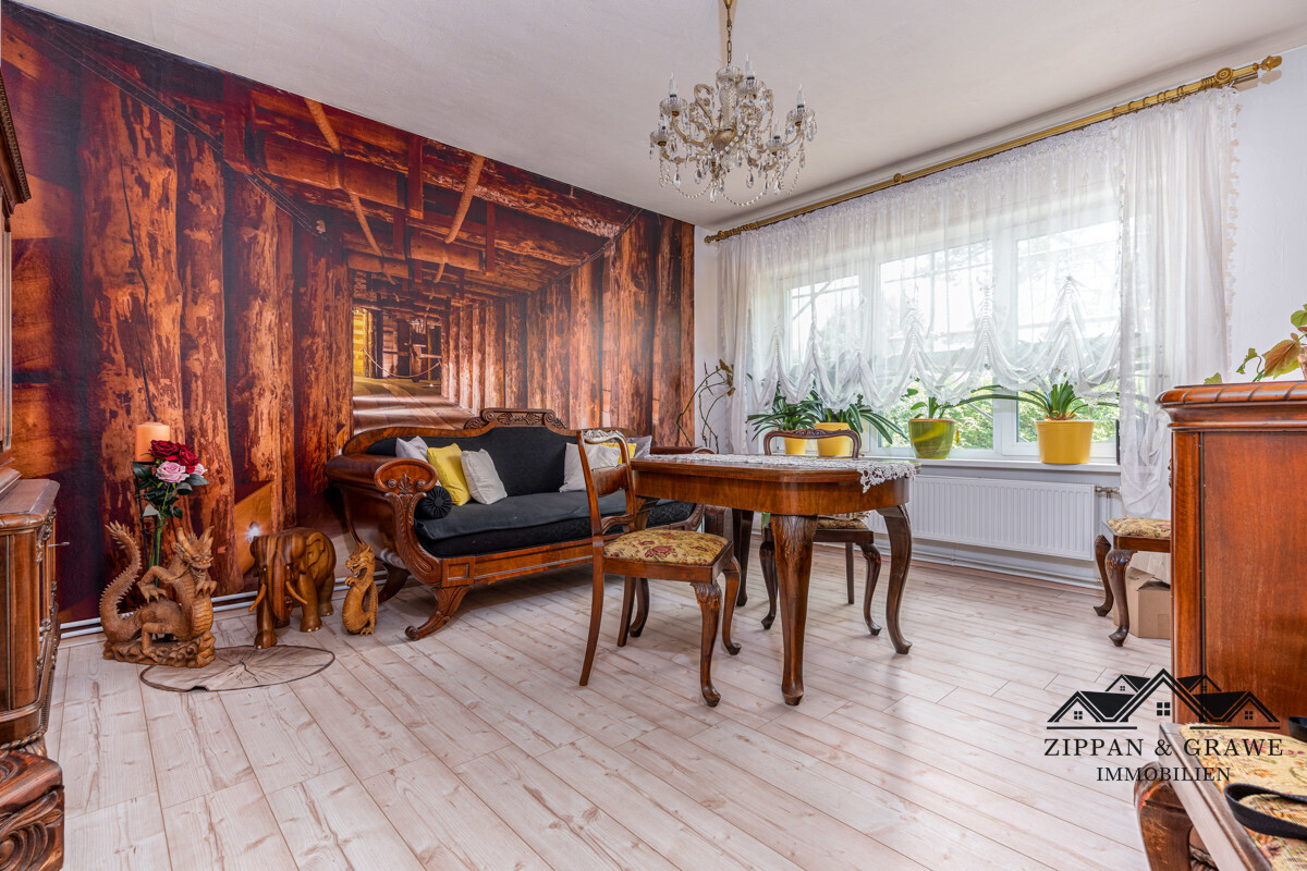 Zimmer/Büro/kleines Wohnzimmer Wohnung 1 EG