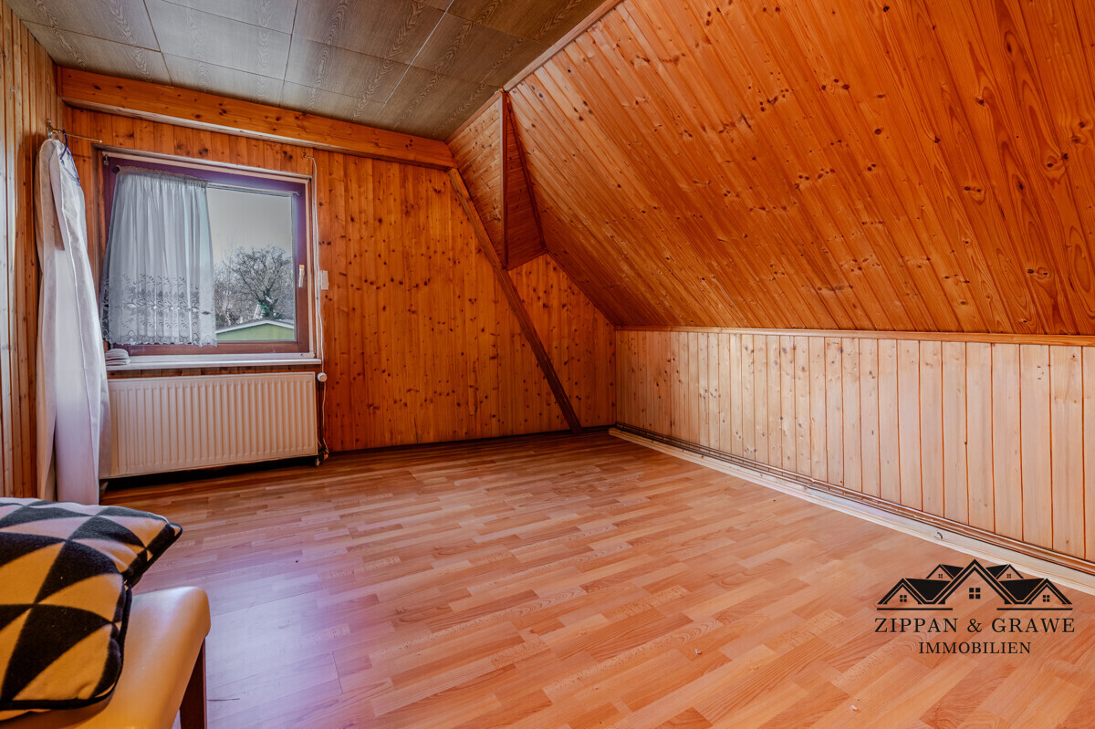 Schlafzimmer 1 DG