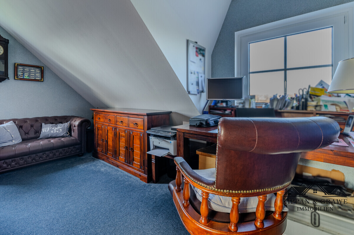 Schlafzimmer 3/Büro DG