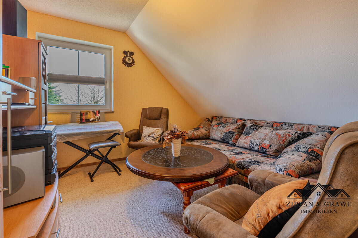 Schlafzimmer 2 DG