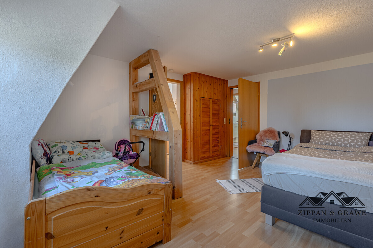 Schlafzimmer DG