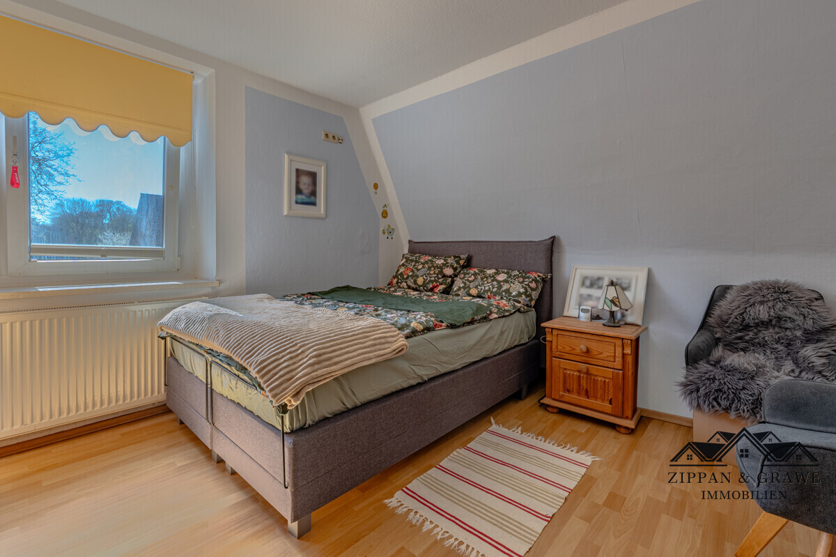 Schlafzimmer 2 DG
