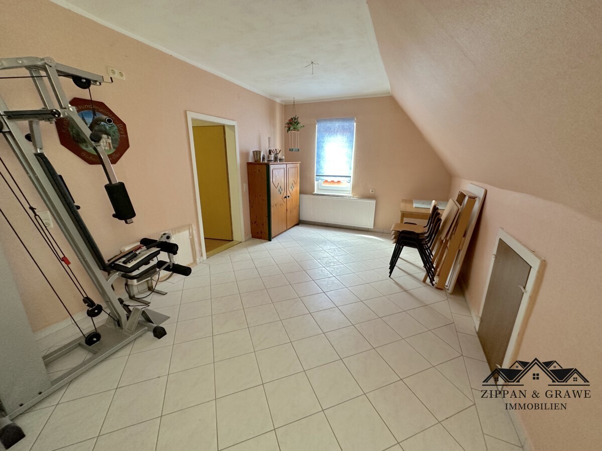 Zimmer/Büro Dachgeschoss