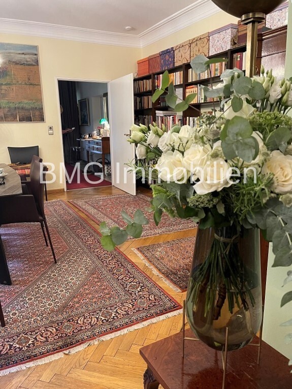 Blick in Richtung Diele und Küche