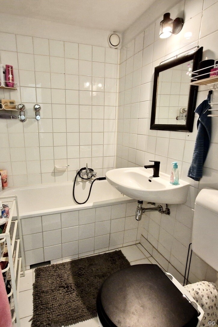 Bad mit Wanne