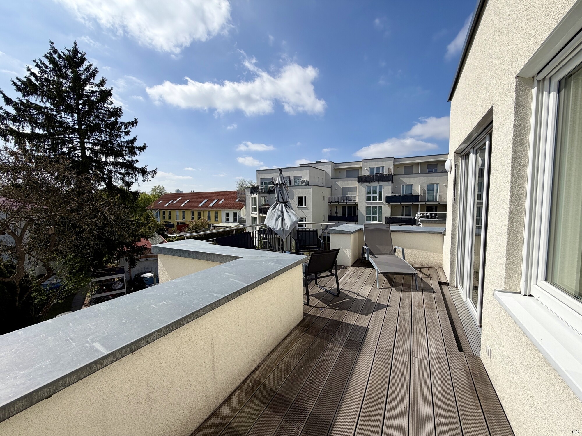 sonnige Terrasse