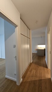 Flur mit Einbauschränken