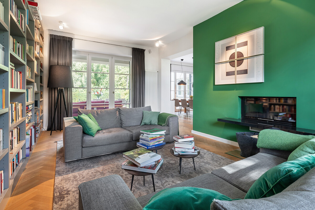 Wohnzimmer mit Kamin