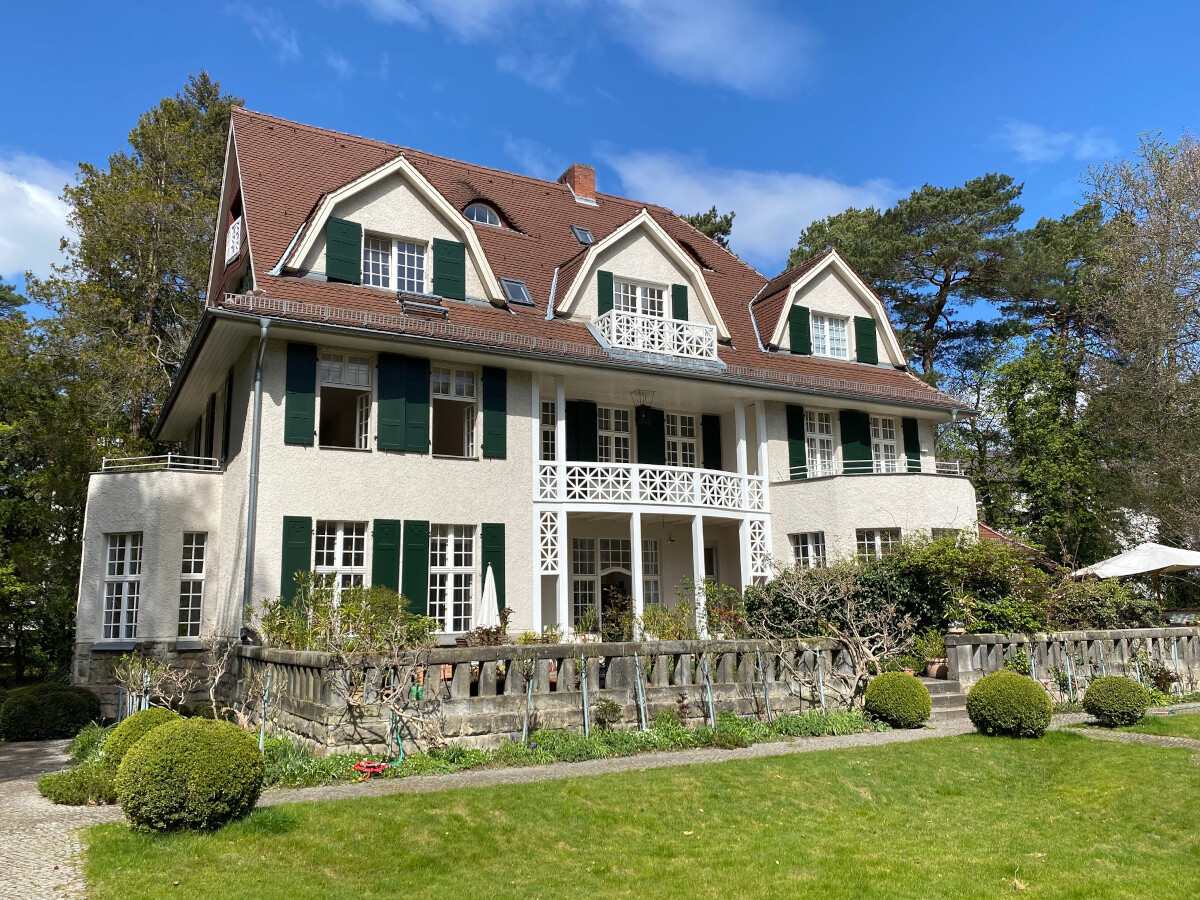 Villa Gartenseite