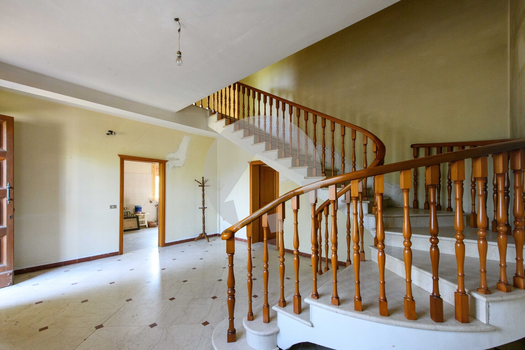 INGRESSO INTERNO