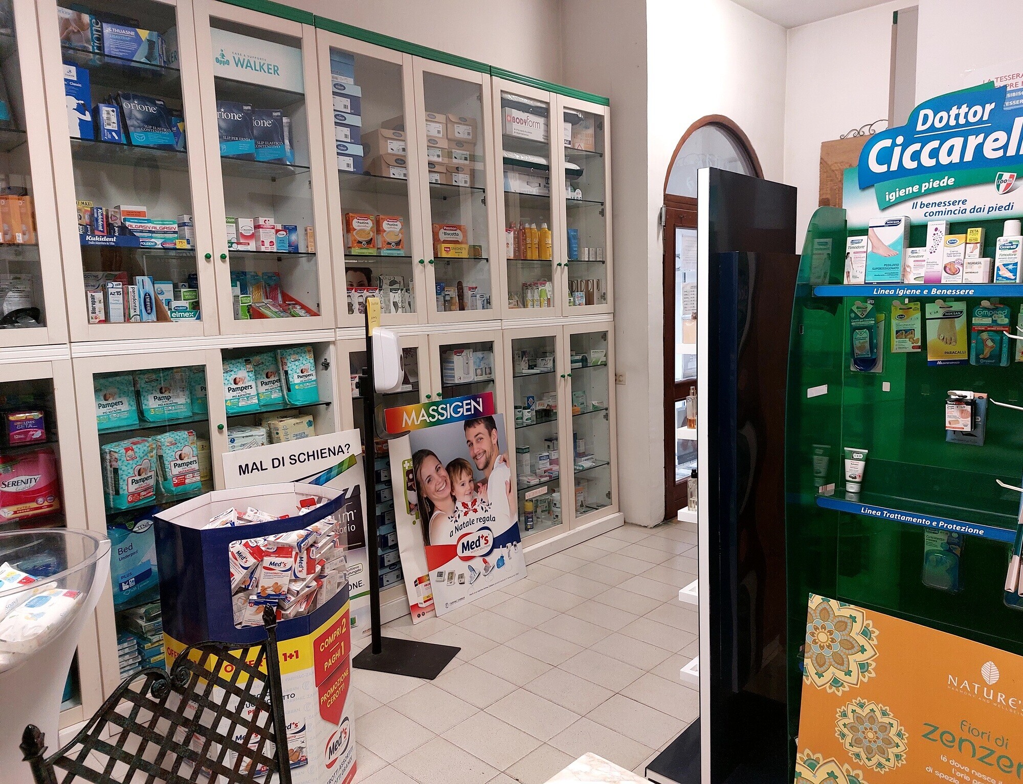 locale esposizione