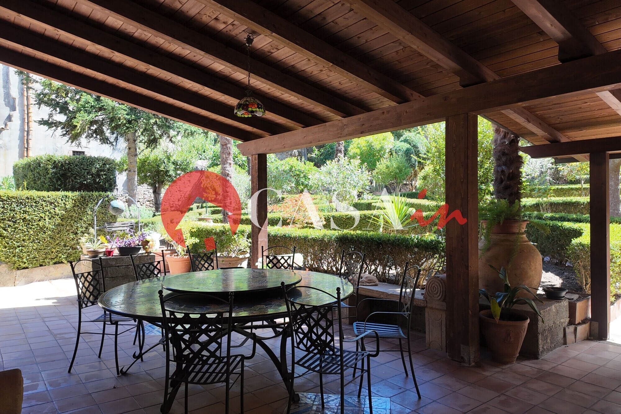 Veranda che da sul giardino privato