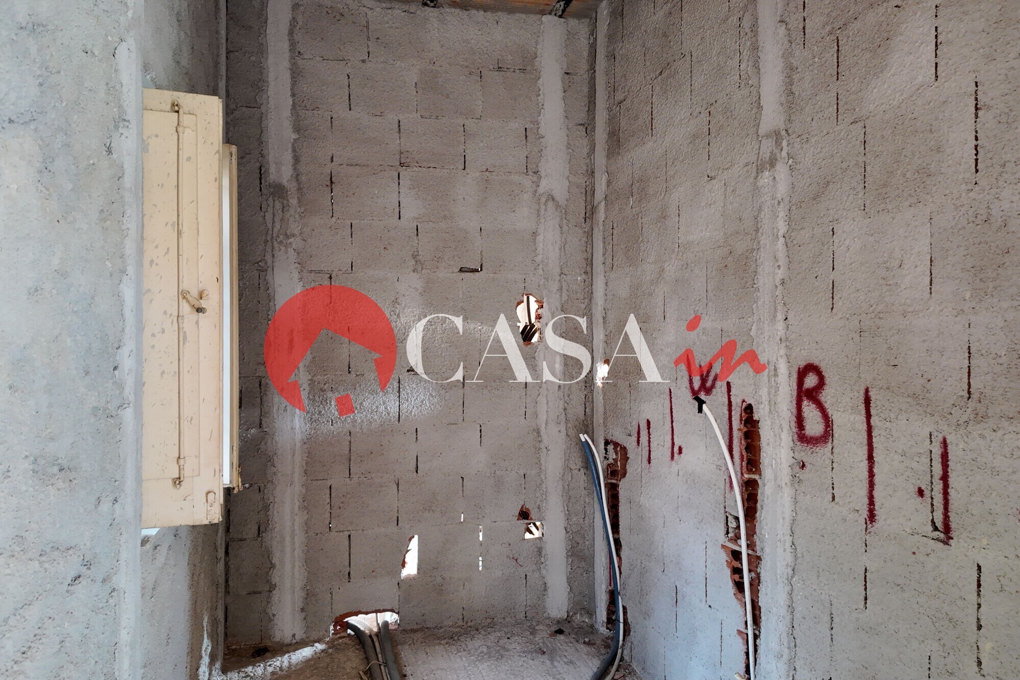8 Interno