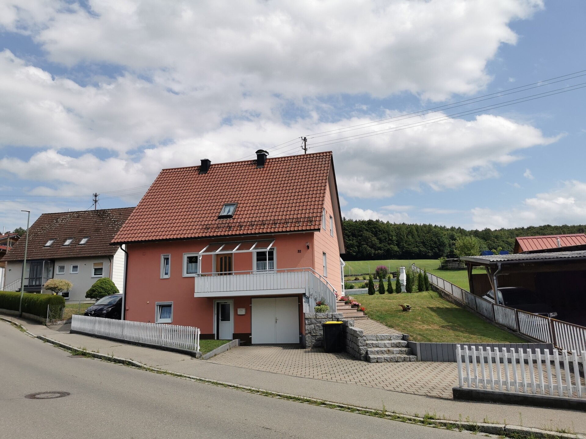 Hofeinfahrt / Nord