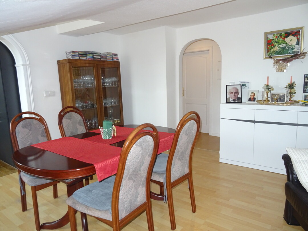 Wohnzimmer zum Flur