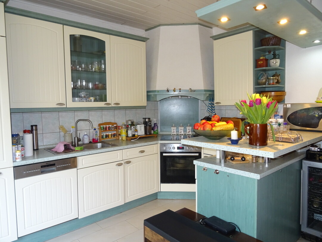 Moderne Einbauküche 1.OG