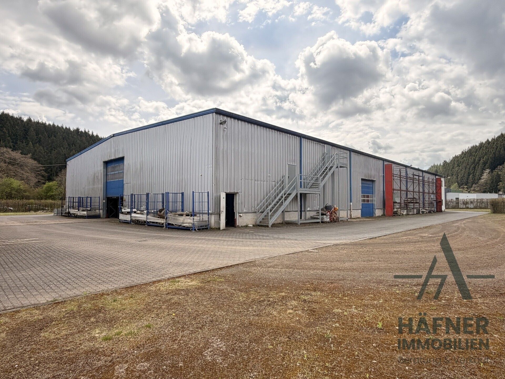 Halle 1_