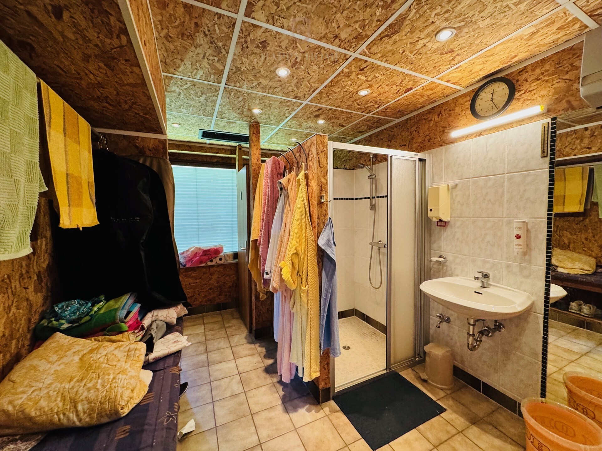 Nebengebäude Nasszelle