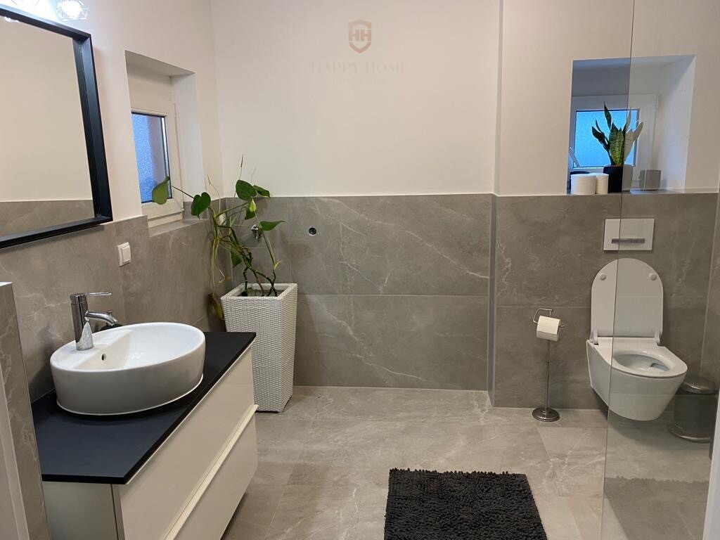 5f0eb24d-c9a3-4072-95fa-aff345a6fdbf